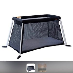 Phil and Ted travel crib